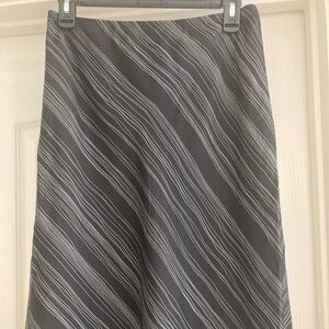 Armani Exchange A/X 100% Silk, black, white, Gray striped Wave Pattern Skirt